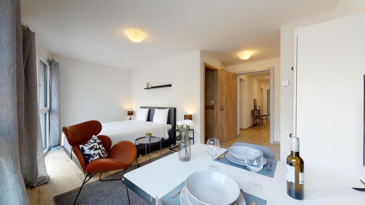 Nonanteneuf Appart Hotel Aigle - Contactless Check-In Ngoại thất bức ảnh